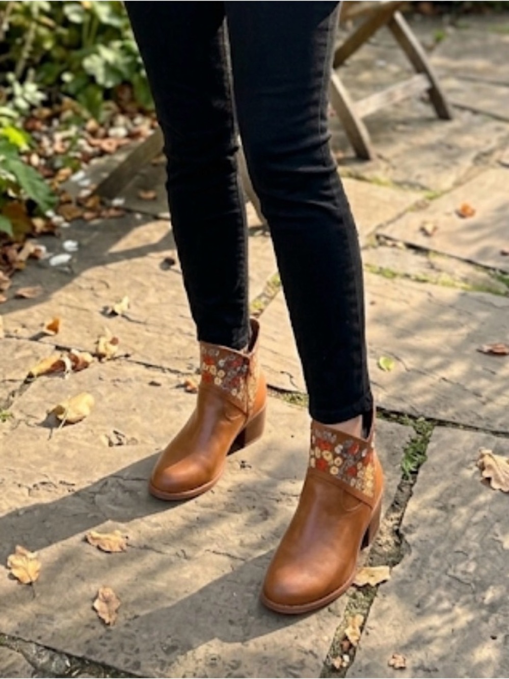 J ADAMS Embroidered Corral Boots, Women’s 9, Brown